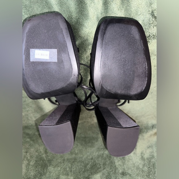 STEVE MADDEN GIA HEELS - BLACK SATIN - SIZE 9.5 - Picture 5 of 6